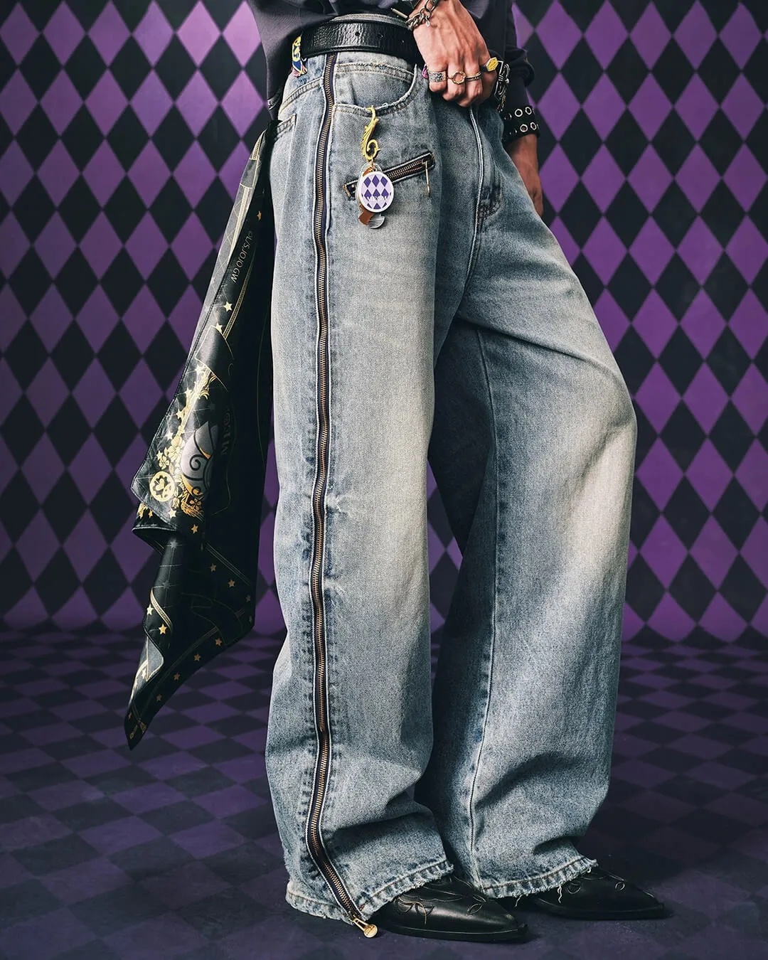 JoJo Anime Zip Off Panel Jeans - огляд і ціна Jeans